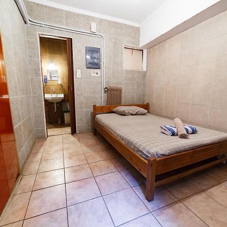 Private Flat For 2 Or 3 With Back Yard Near Exarhia Square And Archaelogical Museum Athens Exterior photo