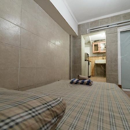 Private Flat For 2 Or 3 With Back Yard Near Exarhia Square And Archaelogical Museum Athens Exterior photo