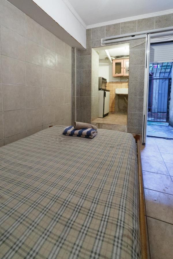 Private Flat For 2 Or 3 With Back Yard Near Exarhia Square And Archaelogical Museum Athens Exterior photo