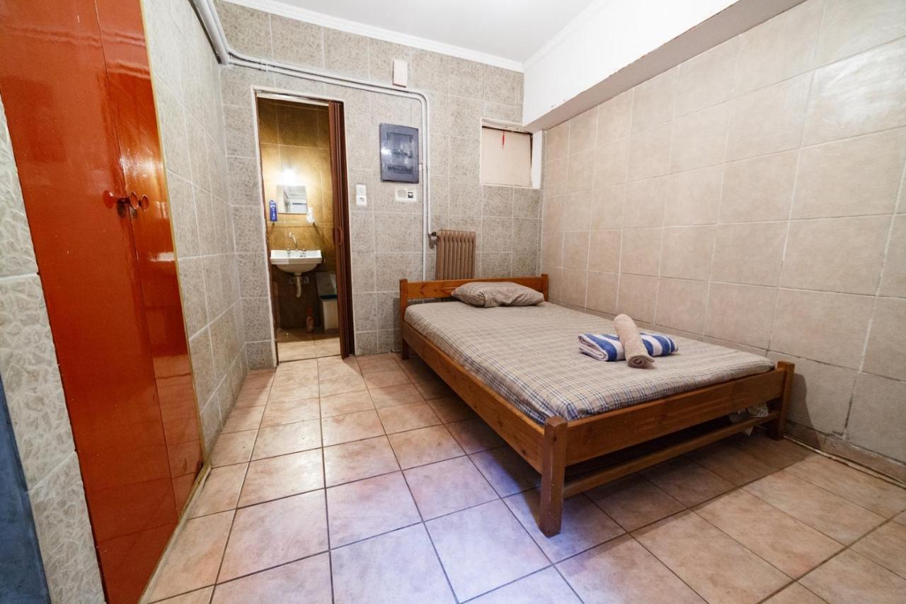 Private Flat For 2 Or 3 With Back Yard Near Exarhia Square And Archaelogical Museum Athens Exterior photo